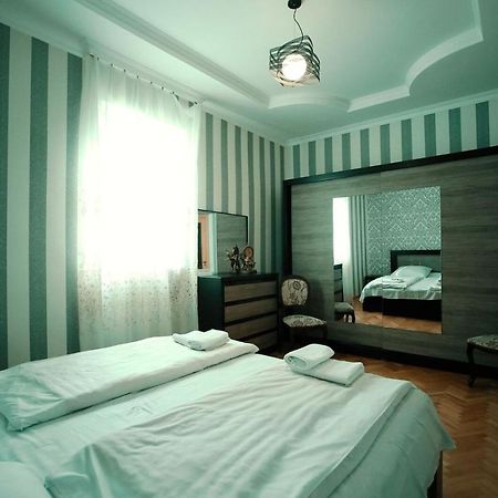 Apartment Old Koutaïssi Extérieur photo