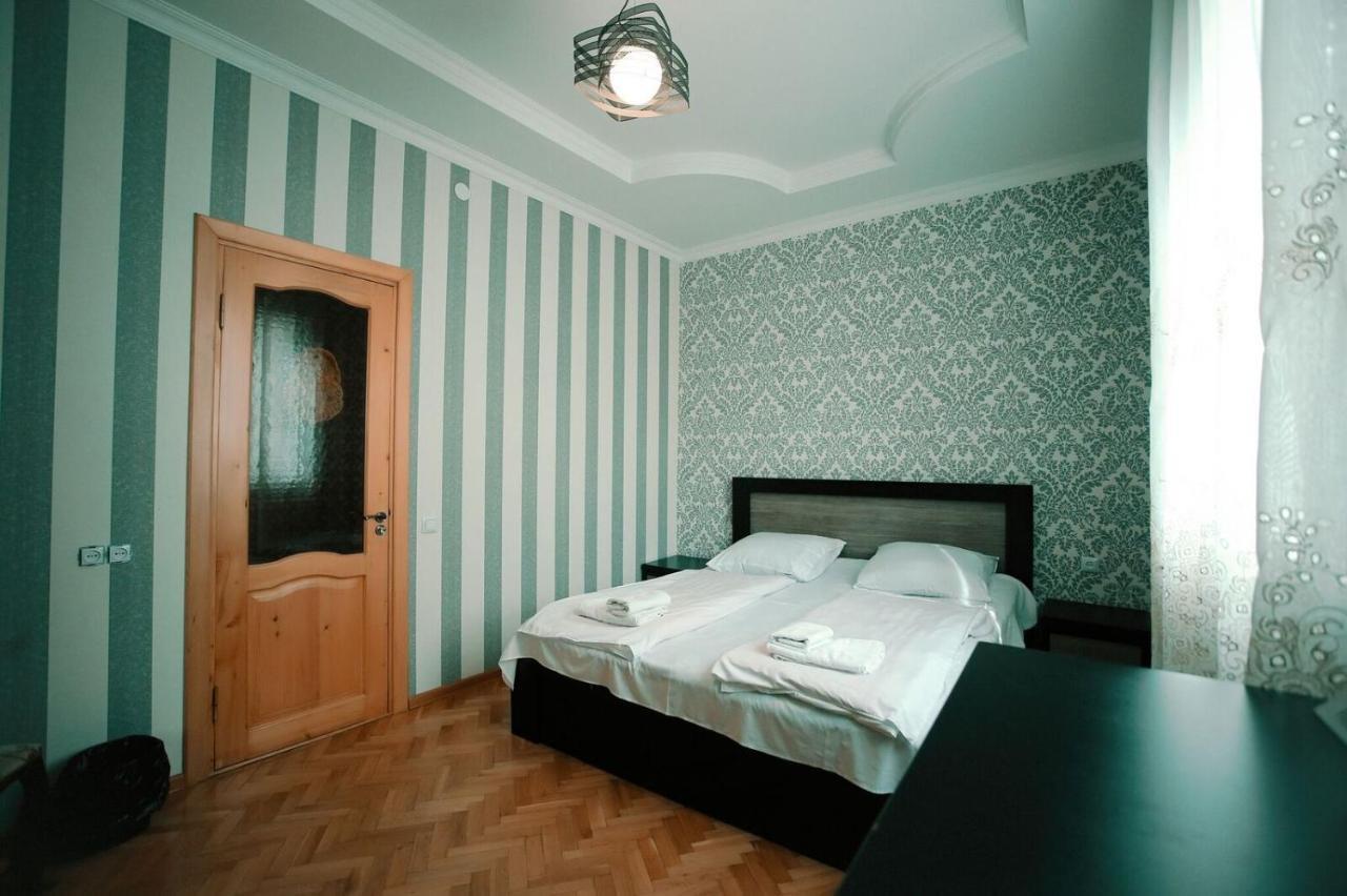 Apartment Old Koutaïssi Extérieur photo