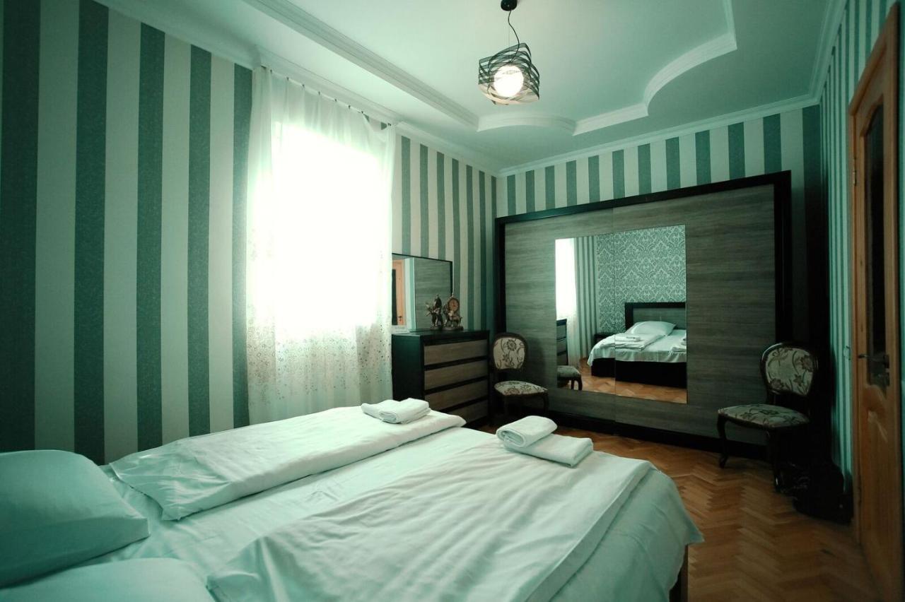 Apartment Old Koutaïssi Extérieur photo
