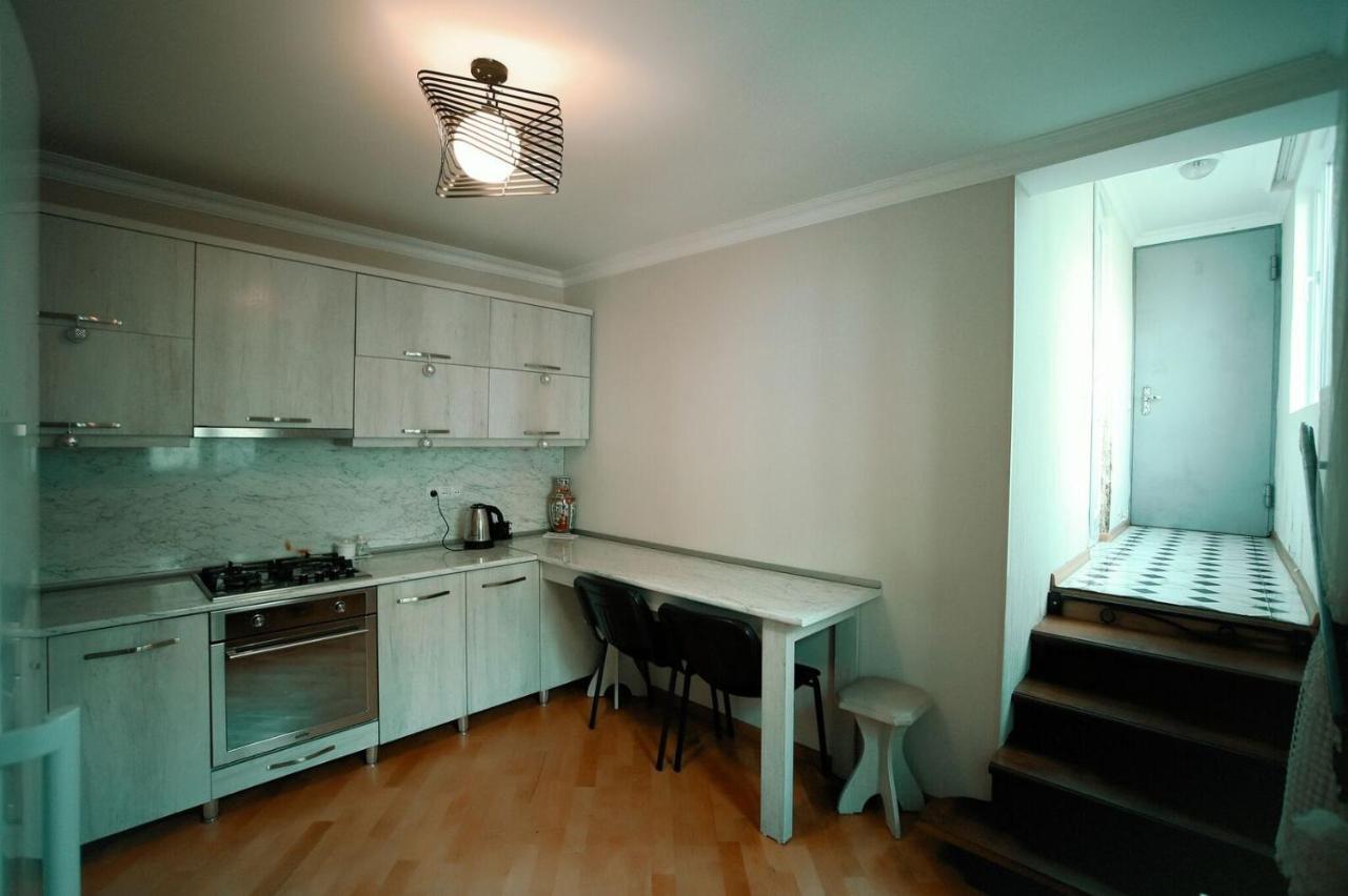 Apartment Old Koutaïssi Extérieur photo
